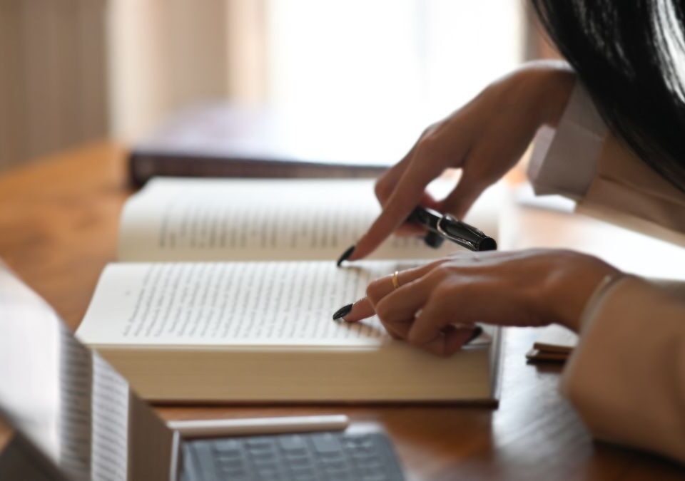 how to become an editor